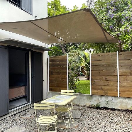 100 Rue Suffren Apartment Saint Pierre Luaran gambar