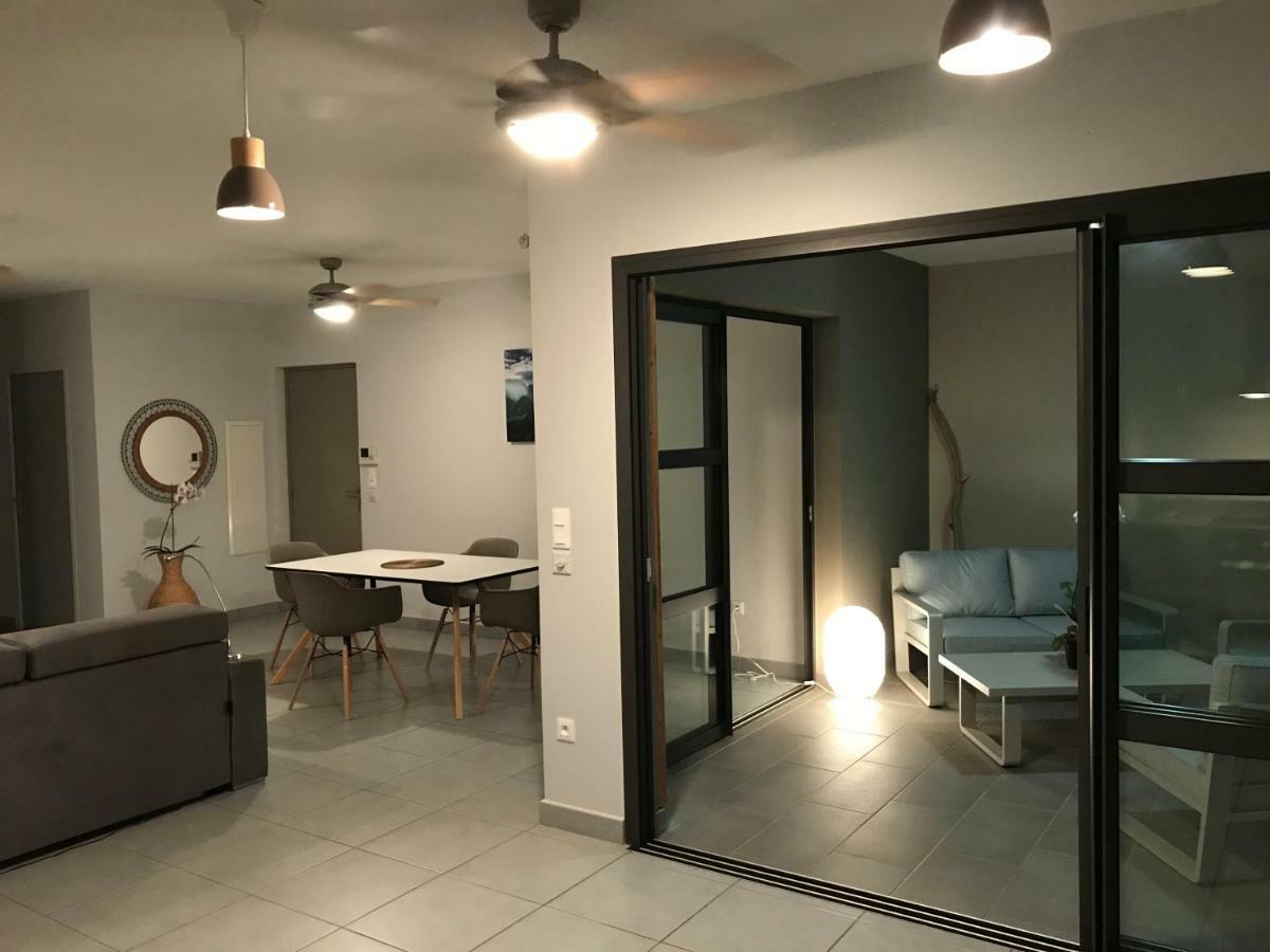 100 Rue Suffren Apartment Saint Pierre Luaran gambar